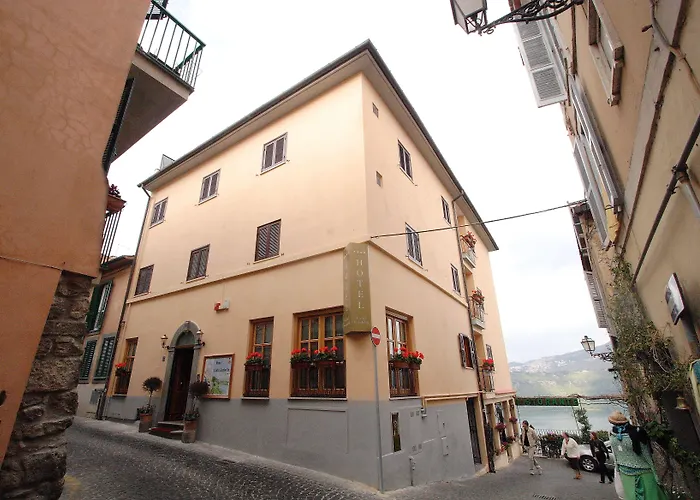 Castel GandolfoAlbergo